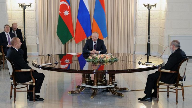 Armenia-Azerbejdżan: wielopoziomowe dyskusje o traktacie pokojowym