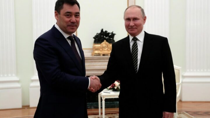 Prezydent Kirgistanu jedynym zagranicznym gościem parady 9 maja w Moskwie